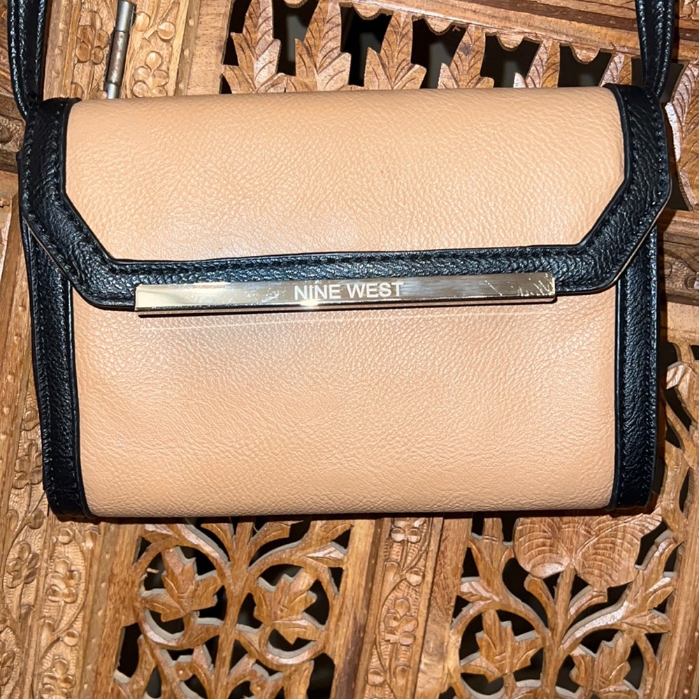 Nine west shoulder bag or clutch